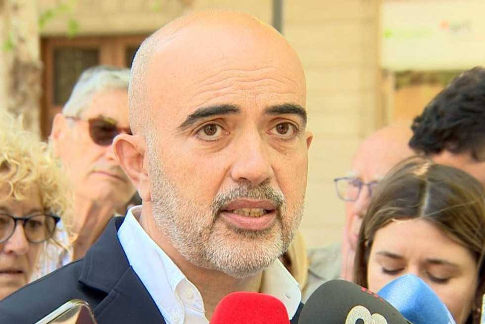 Europapress 6005934 presidente pp ayuntamiento barcelona dani sirera atencion medios junio 1600 1067